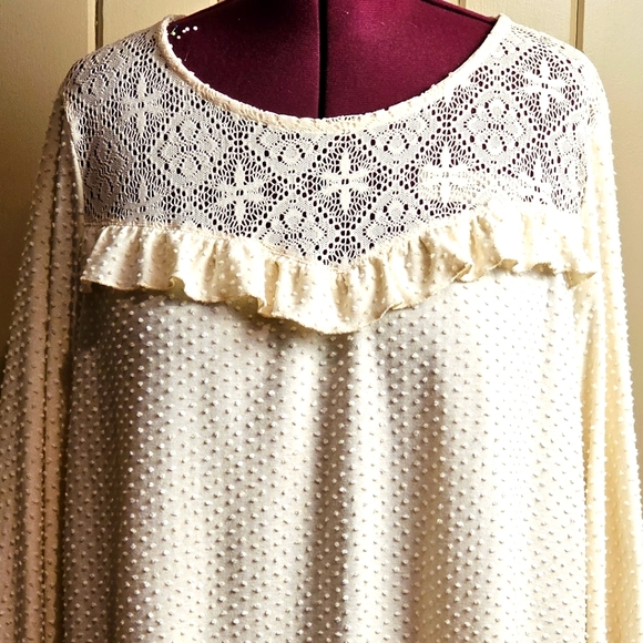 Cream Lace blouse - Picture 1 of 8